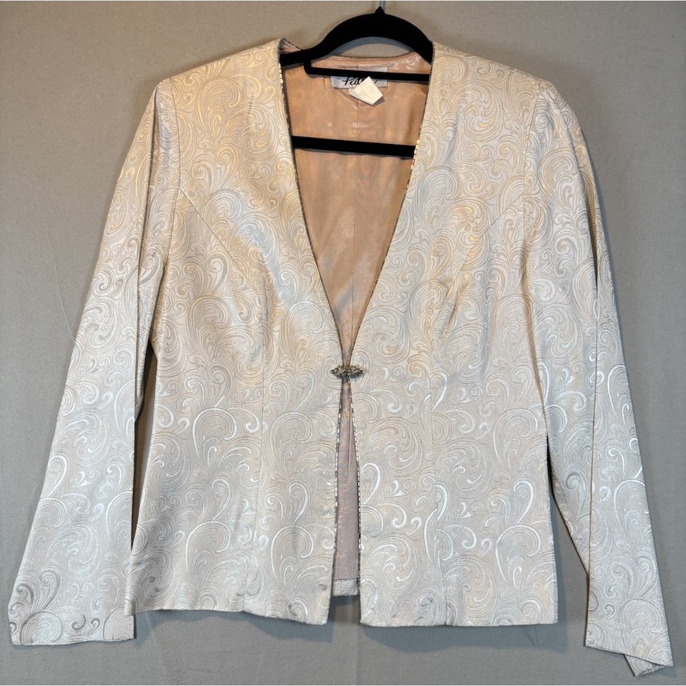 Patra Blazer Size 8 Cream And Metallic‎ Rhinestone Clasp Beaded Formal Party USA